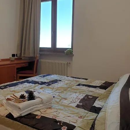 Casa Vacanze Orchidea Pinerolo Buitenkant foto